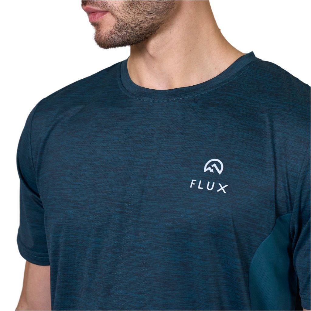 Flux Contrast Left Logo T-Shirt MenAlive & Dirty