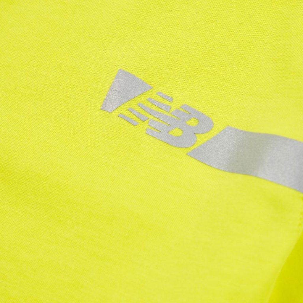 New Balance Reflective Flying Tee JuniorAlive & Dirty 